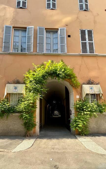 Altana - Loft Sulla Citta Apartment Parma Exterior photo
